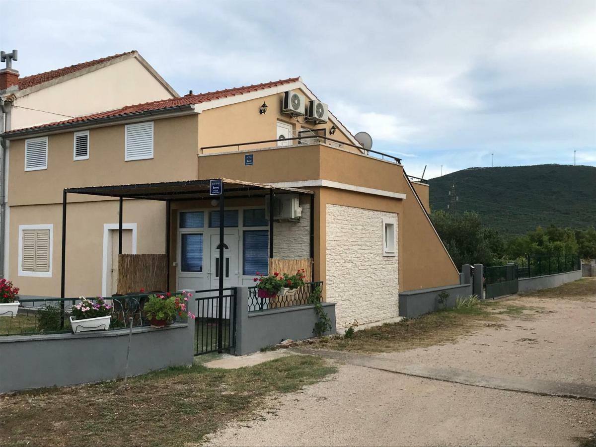 Apartments Brkic Lozovac Eksteriør billede